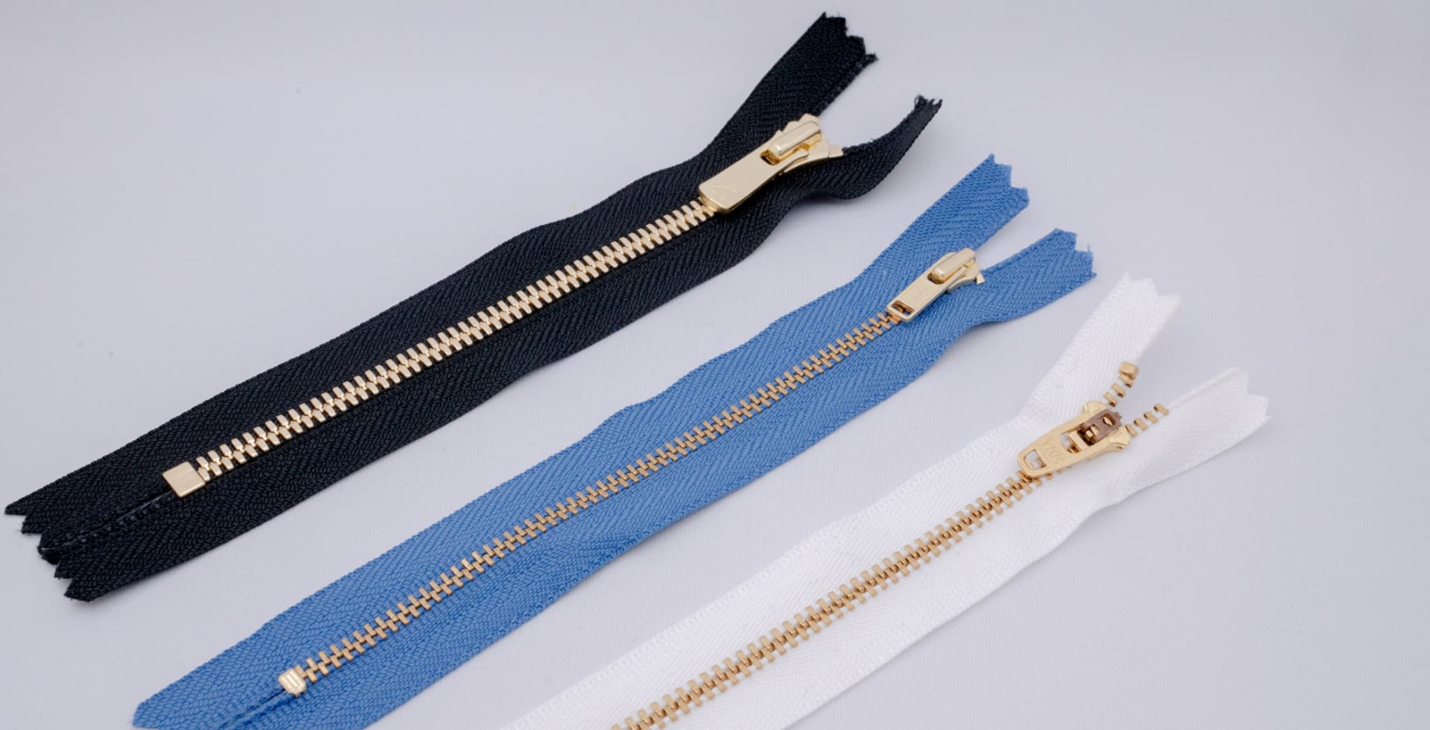 金属ファスナー(YKK)